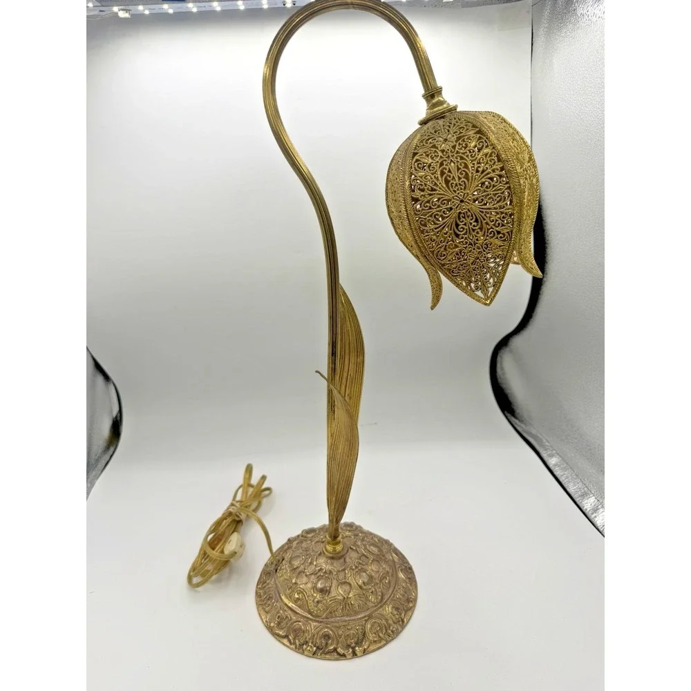 Vintage Tulip Flower Filigree Metal Table Lamp Antique Gold Tone Boho Heyco
